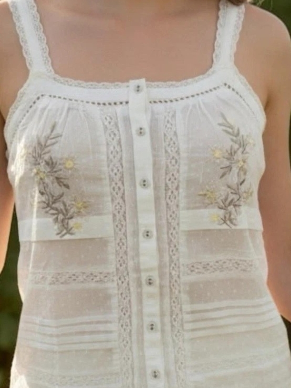 White Lace Button-Front Camisole with Floral Embroidery